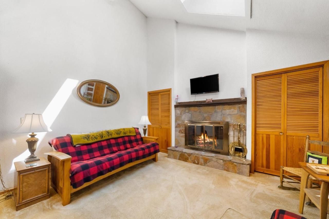 Cozy Condo By Tripp Lake Warrensburg Kültér fotó